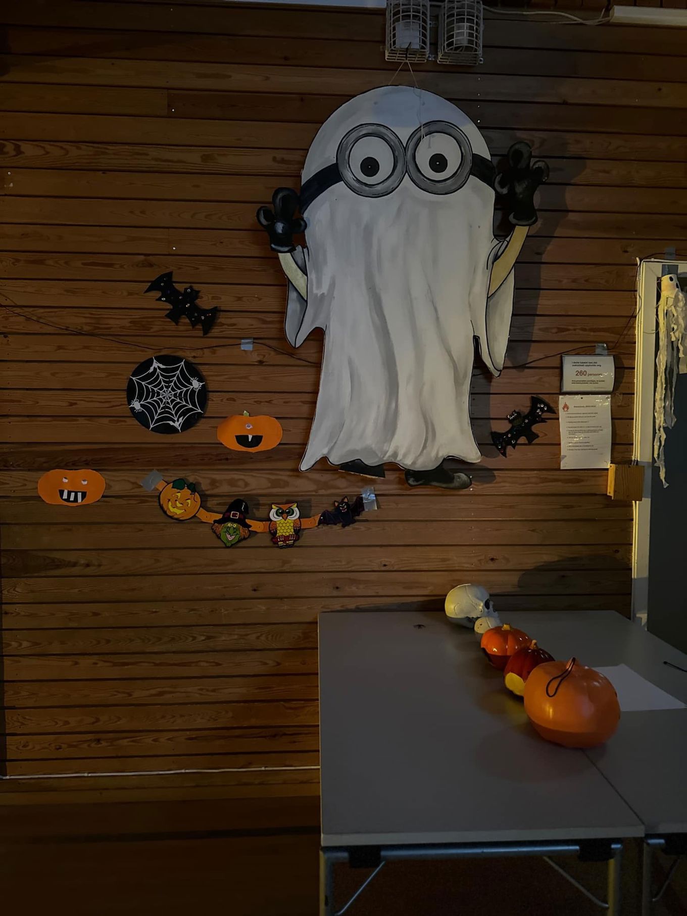 en person i et plagg